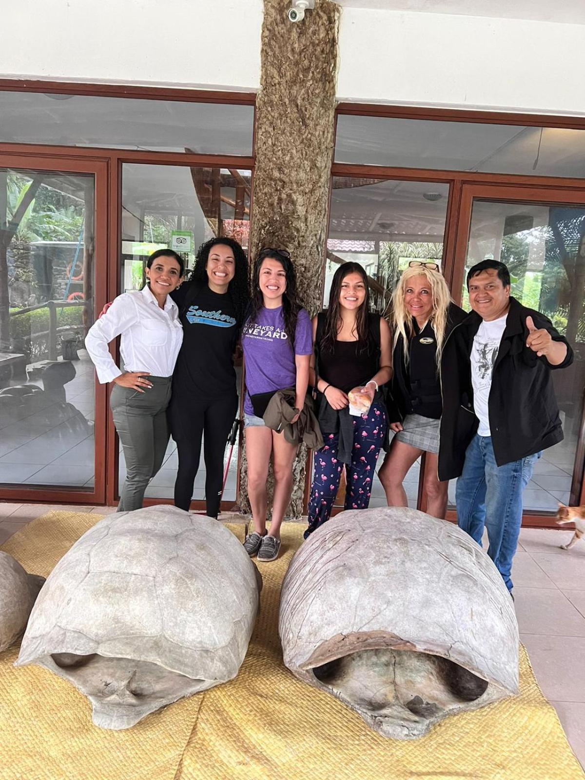 Natura Gardens Galapagos Bellavista  외부 사진